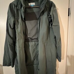 Columbia Dark Green Outdoor Jacket